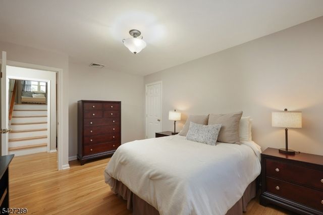 38 Genesee Trail, Westfield Town, NJ 07090