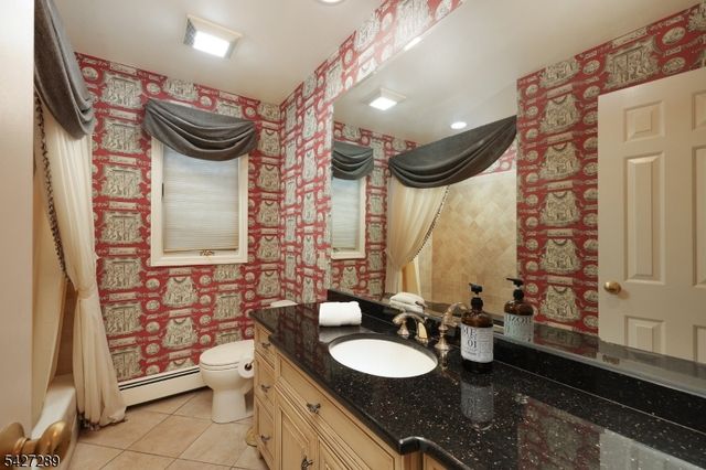 38 Genesee Trail, Westfield Town, NJ 07090