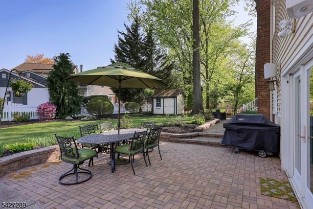 38 Genesee Trail, Westfield Town, NJ 07090