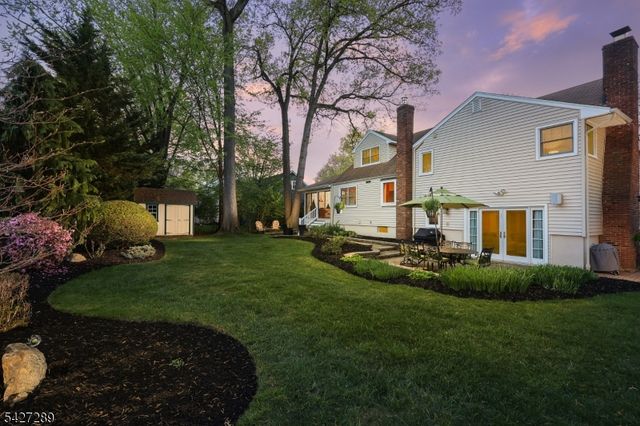 38 Genesee Trail, Westfield Town, NJ 07090