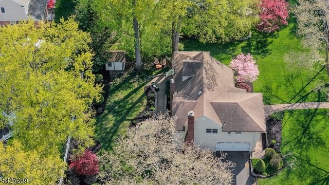 38 Genesee Trail, Westfield Town, NJ 07090