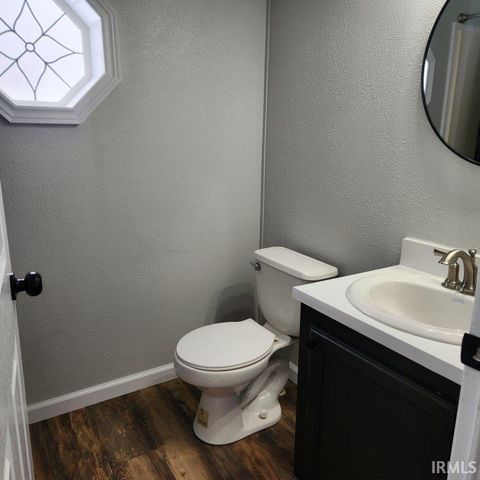 9867 N Happiness Drive, Syracuse, IN 46567