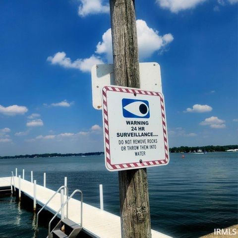 9867 N Happiness Drive, Syracuse, IN 46567