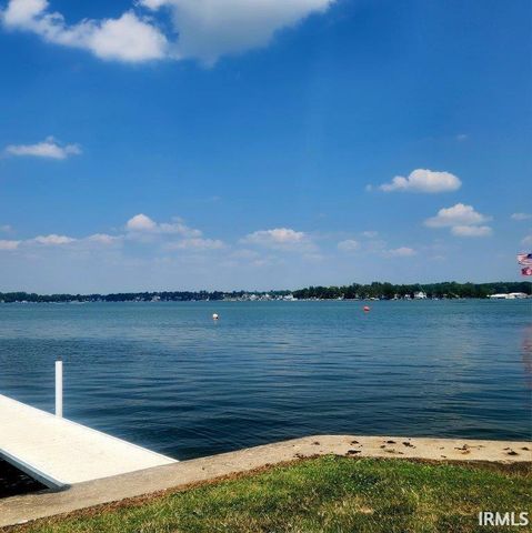 9867 N Happiness Drive, Syracuse, IN 46567