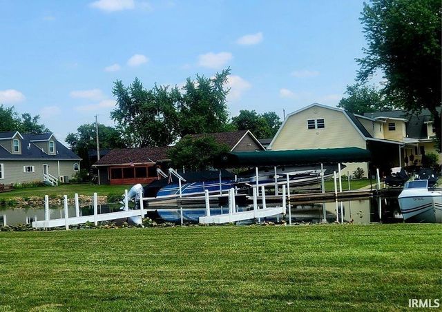 9867 N Happiness Drive, Syracuse, IN 46567