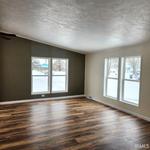 9867 N Happiness Drive, Syracuse, IN 46567