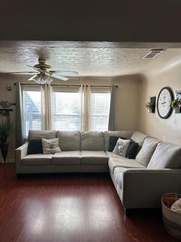 1112 Sonoma Avenue, Chowchilla, CA 93610