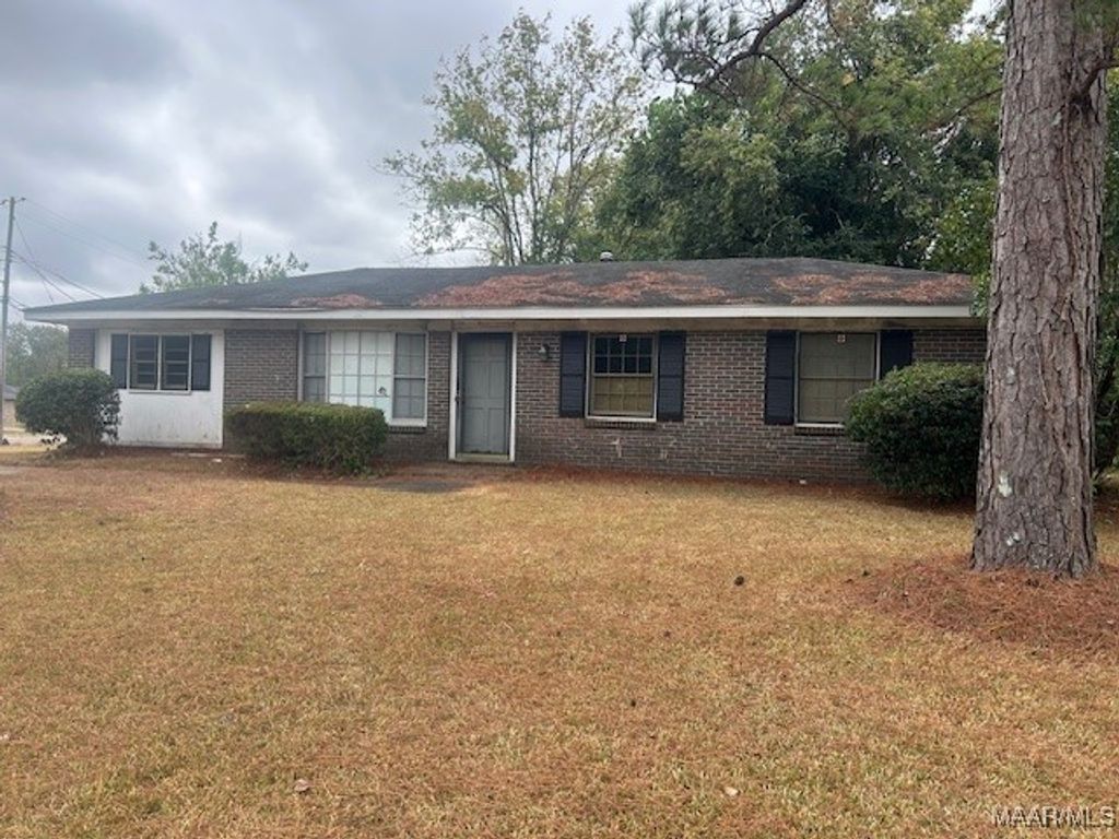 504 Woodrow Avenue, Selma, AL 36701
