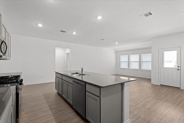 300 Jeffers, Kyle, TX 78640