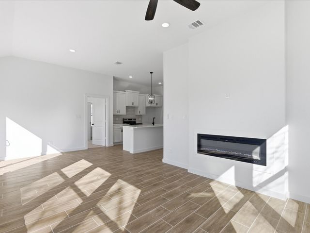 1004 E Hickory Street, Kaufman, TX 75142