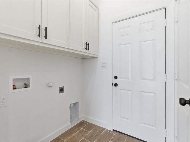 1004 E Hickory Street, Kaufman, TX 75142