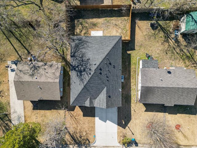 1004 E Hickory Street, Kaufman, TX 75142