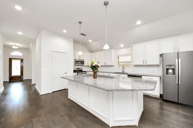 3515 Bay Drive, Rosharon, TX 77583