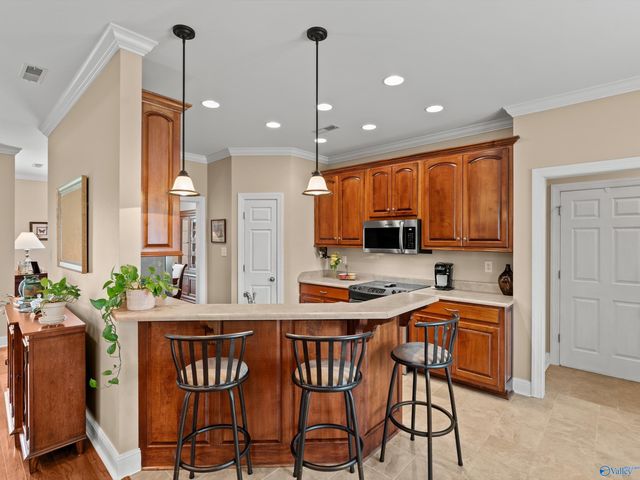 2206 Rockingham Lane SW, Decatur, AL 35603
