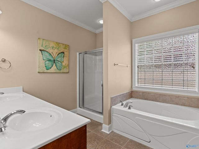 2206 Rockingham Lane SW, Decatur, AL 35603