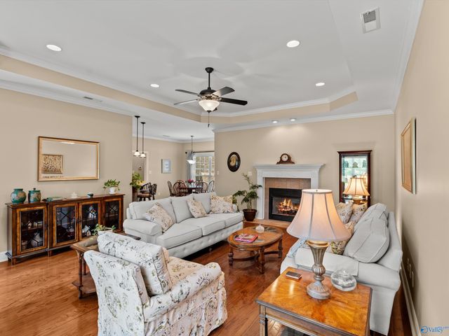 2206 Rockingham Lane SW, Decatur, AL 35603