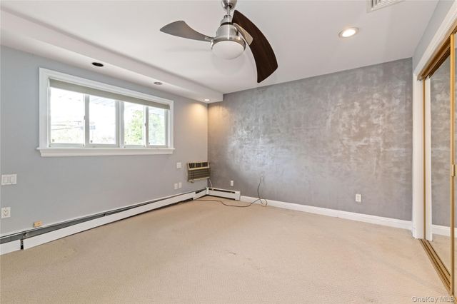 655 Diane Place, North Woodmere, NY 11581