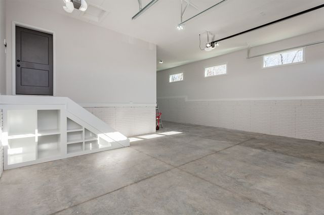 5766 Arbor Springs Drive, Pleasant Hill, IA 50327