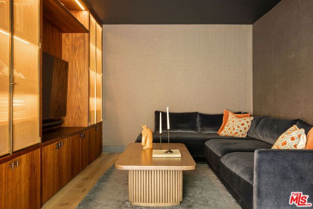 3546 Mandeville Canyon Road, Los Angeles, CA 90049