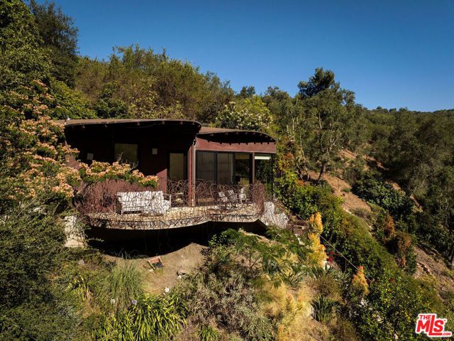 3546 Mandeville Canyon Road, Los Angeles, CA 90049