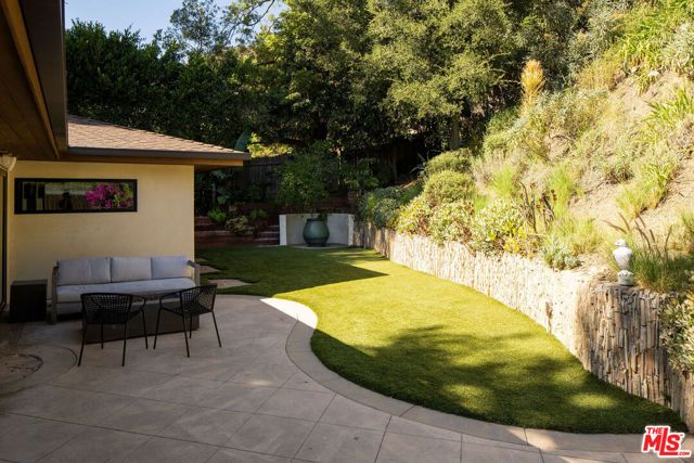 3546 Mandeville Canyon Road, Los Angeles, CA 90049
