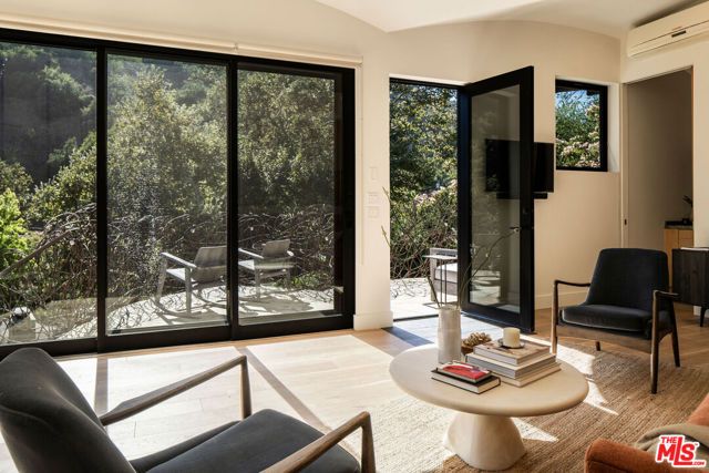 3546 Mandeville Canyon Road, Los Angeles, CA 90049