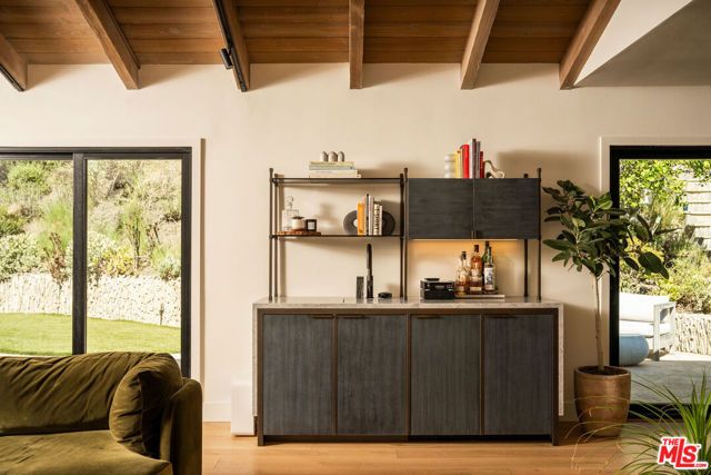 3546 Mandeville Canyon Road, Los Angeles, CA 90049
