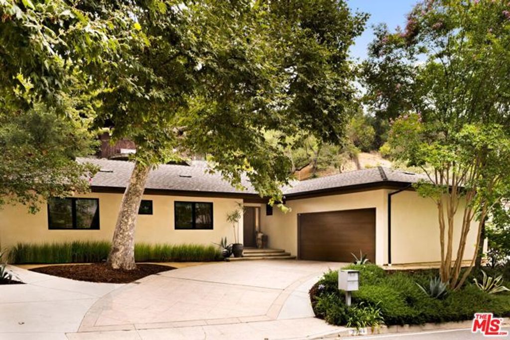 3546 Mandeville Canyon Road, Los Angeles, CA 90049