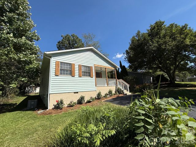 153 Locust Court, Arden, NC 28704