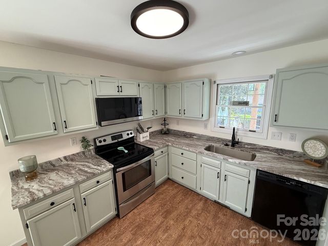 153 Locust Court, Arden, NC 28704