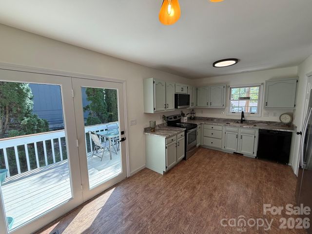 153 Locust Court, Arden, NC 28704