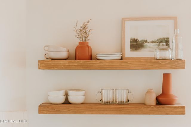 1052 E Foothills Drive, Gatlinburg, TN 37738