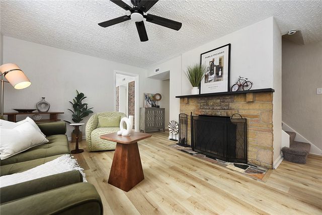 336 Morrow Dr, Penn Hills, PA 15235