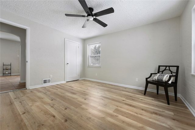 336 Morrow Dr, Penn Hills, PA 15235