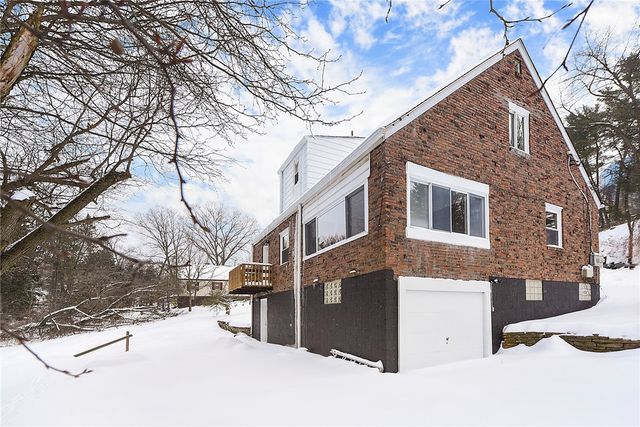 336 Morrow Dr, Penn Hills, PA 15235