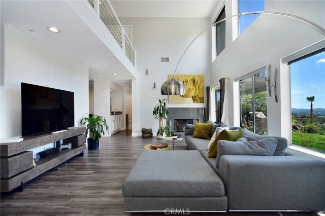 24574 Overland, West Hills, CA 91304