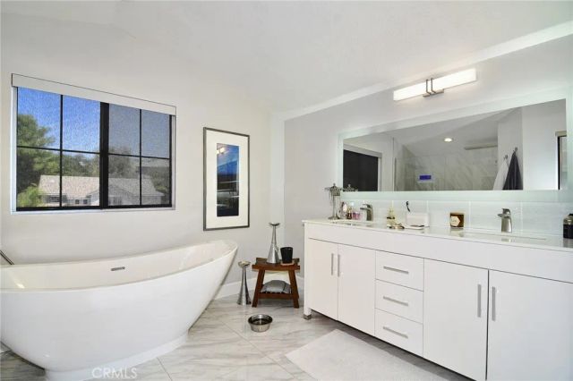 24574 Overland, West Hills, CA 91304