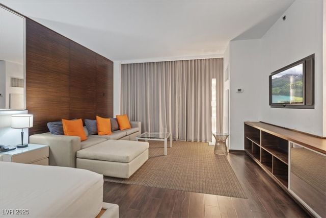 4381 West Flamingo Road 5016, Las Vegas, NV 89103