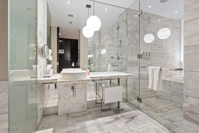 4381 West Flamingo Road 5016, Las Vegas, NV 89103