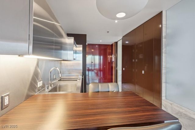 4381 West Flamingo Road 5016, Las Vegas, NV 89103