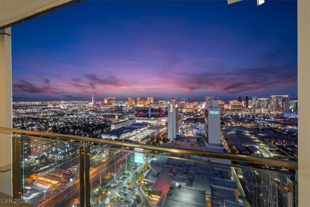 4381 West Flamingo Road 5016, Las Vegas, NV 89103