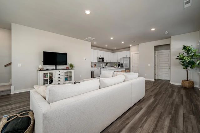 2214 Hospitality Ln, Murfreesboro, TN 37128