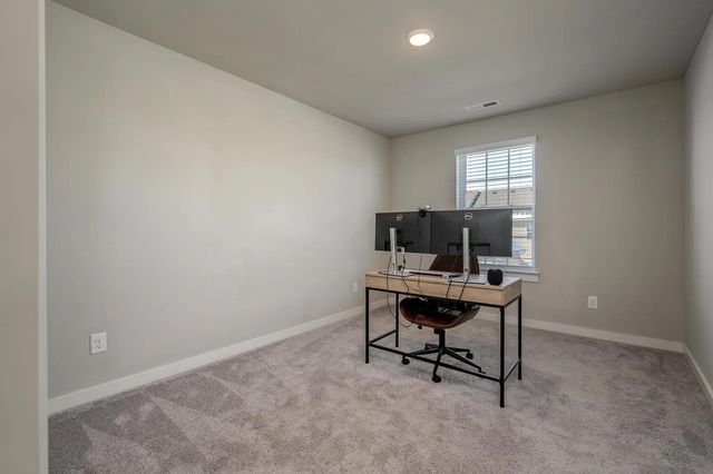 2214 Hospitality Ln, Murfreesboro, TN 37128