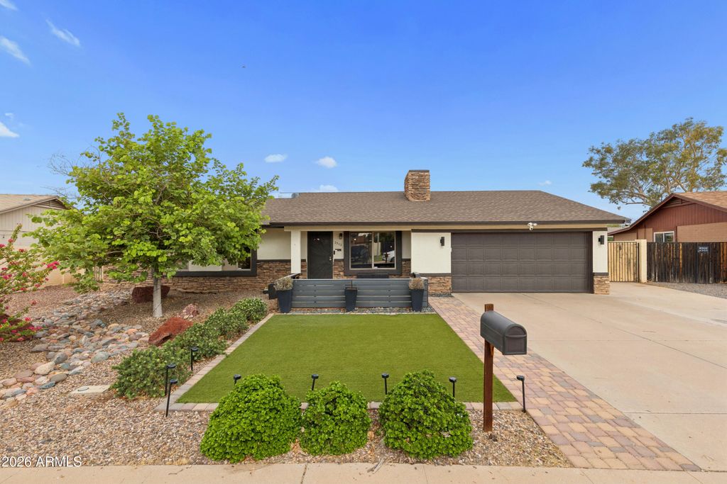 2302 E CHICAGO Street, Chandler, AZ 85225 — exterior