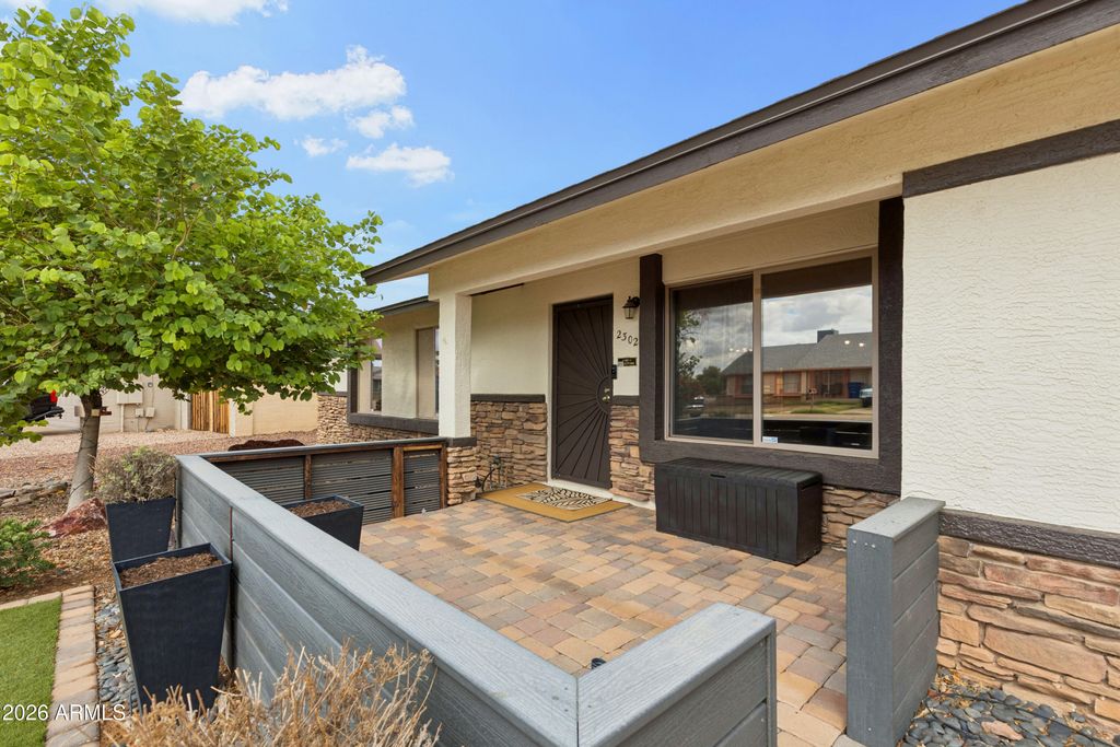 2302 E CHICAGO Street, Chandler, AZ 85225 — photo 3
