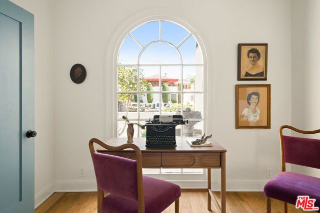 827 Lorraine Boulevard, Los Angeles, CA 90005