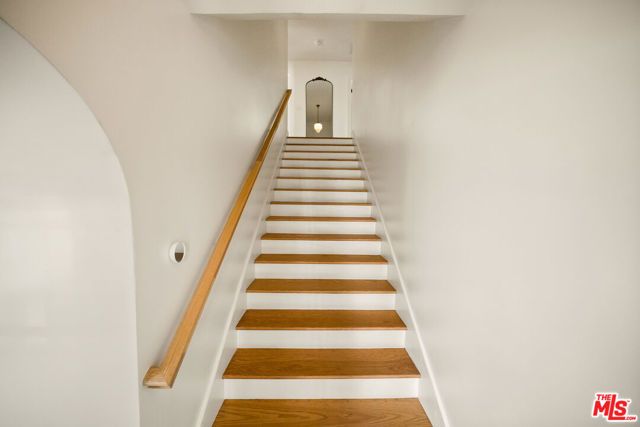 827 Lorraine Boulevard, Los Angeles, CA 90005