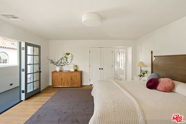 827 Lorraine Boulevard, Los Angeles, CA 90005