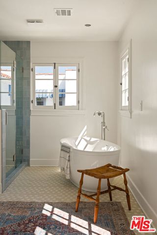 827 Lorraine Boulevard, Los Angeles, CA 90005