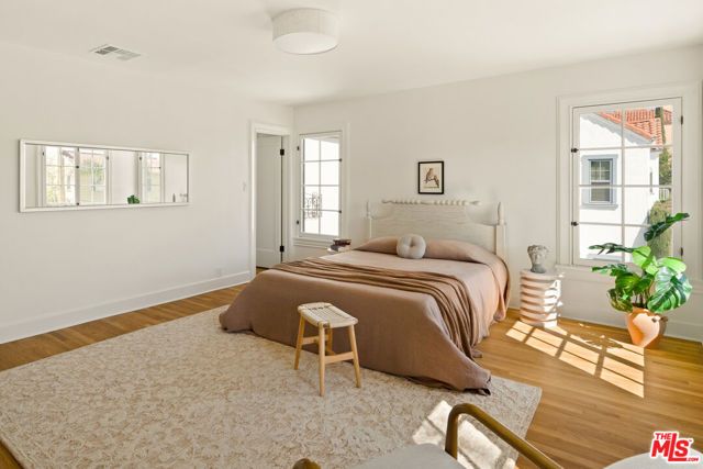 827 Lorraine Boulevard, Los Angeles, CA 90005